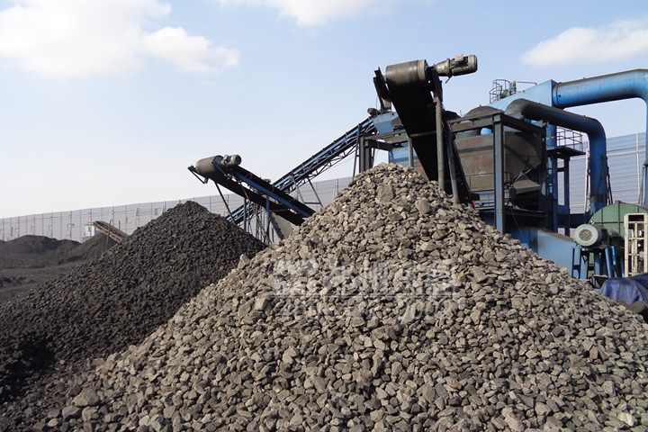 复合式干法选煤设备是米博开发的一种新型煤炭提质技术装备，适用于动力煤排矸、降低商品煤灰分、提高发热量